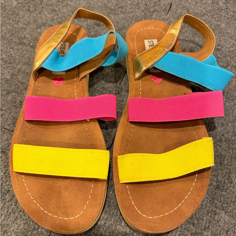 Steve Madden girls sandals size 5